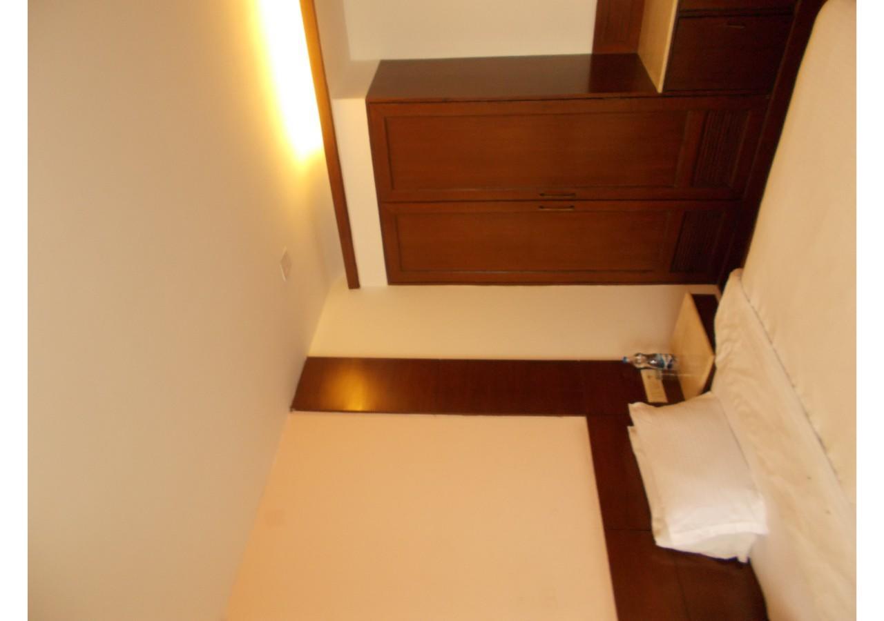 The Imperial Square Hotel Мусори Екстериор снимка